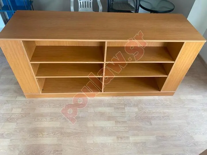 Πωλούνται Ξύλινοι Πάγκοι MDF