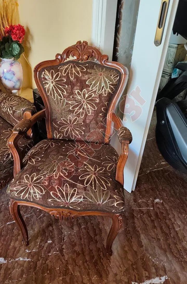 κλασικό σαλόνι
