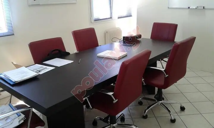 Γραφείο συνεδριάσεων μεταχειρισμένο σε άριστη κατάσταση