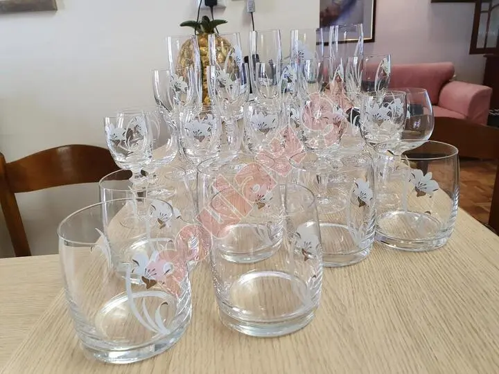  30 ΠΟΤΗΡΙΑ ΚΡΥΣΤΑΛΛΙΝΑ ΚΟΛΟΝΑΤΑ ΜΕ ΣΧΕΔΙΟ