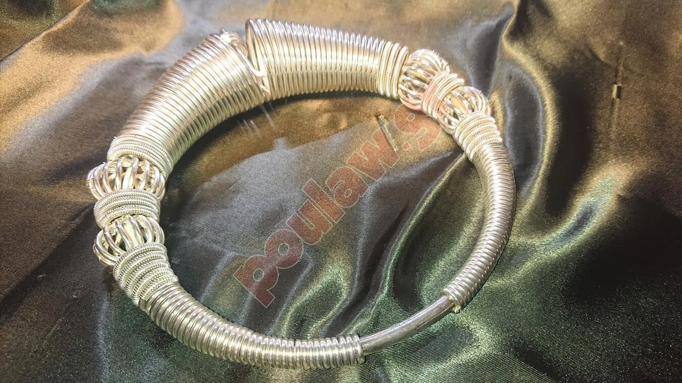 Ινδικό περιλαίμιο από tribal silver, Γκουτζαράτ, περί 1930 Ινδικό περιλαίμιο από tribal silver, Γκουτζαράτ, περί 1930