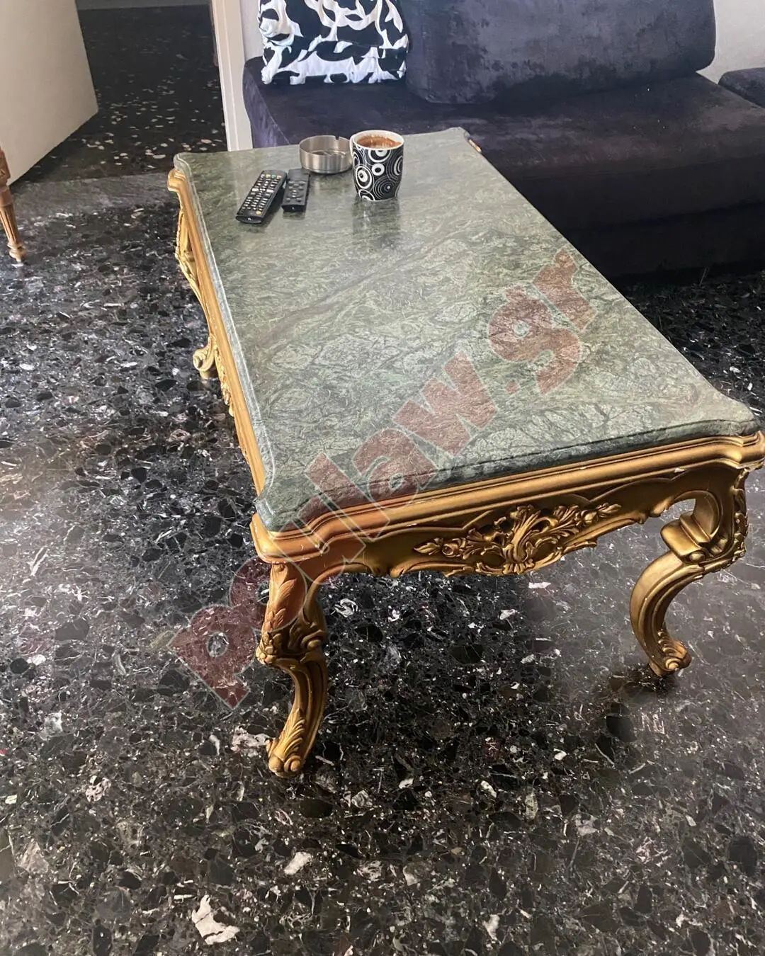 επιπλα αντικες 