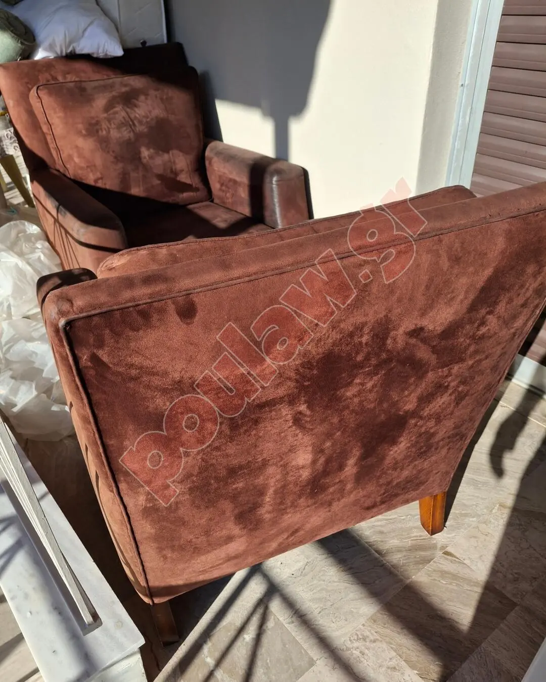 2 πολυθρόνες με 2 σκαμπό 