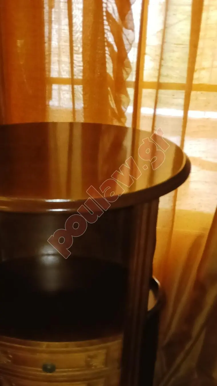 Μικροεπιπλο σαλονιου με συρταρια