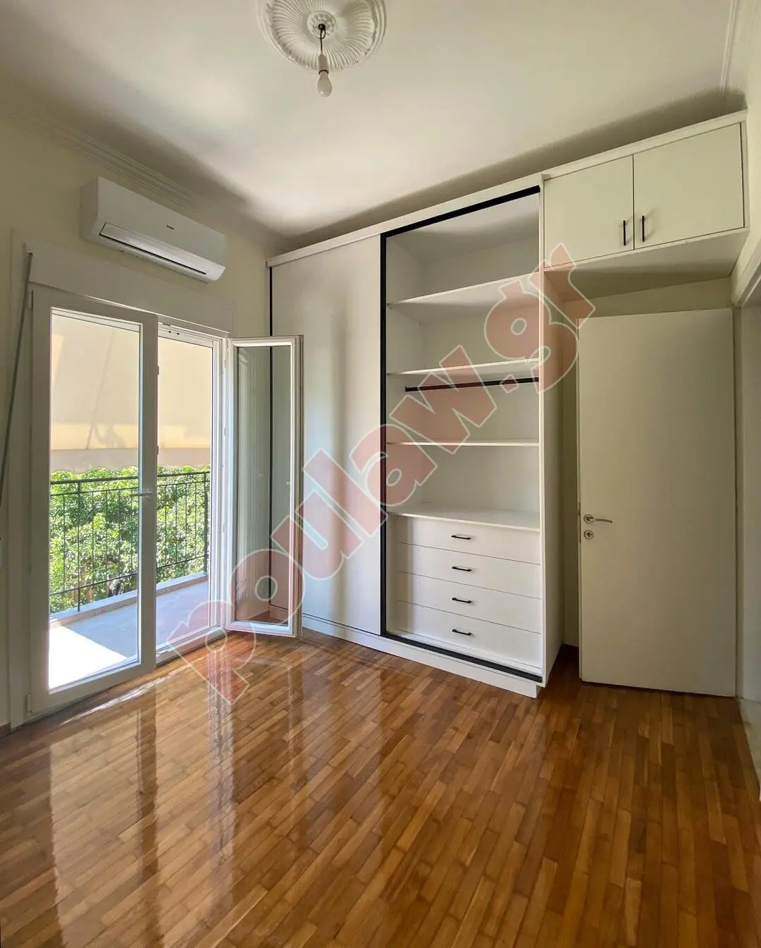 Ενοικιάζεται οροφοδιαμέρισμα στην Πάτρα 