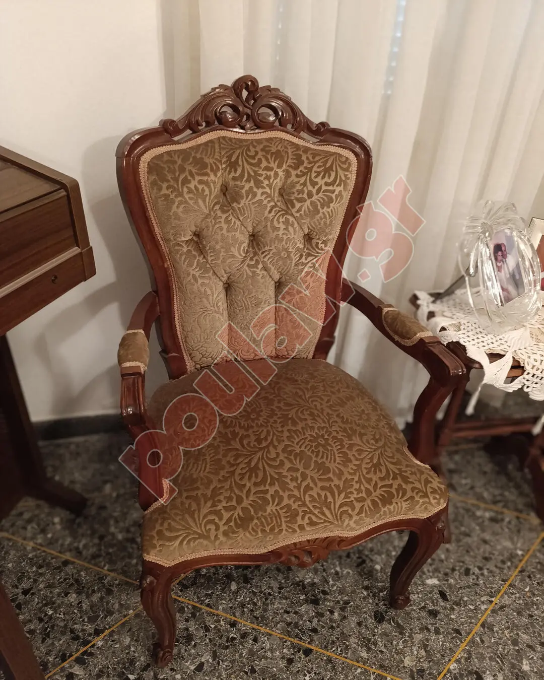 τετραθέσιος καναπές 