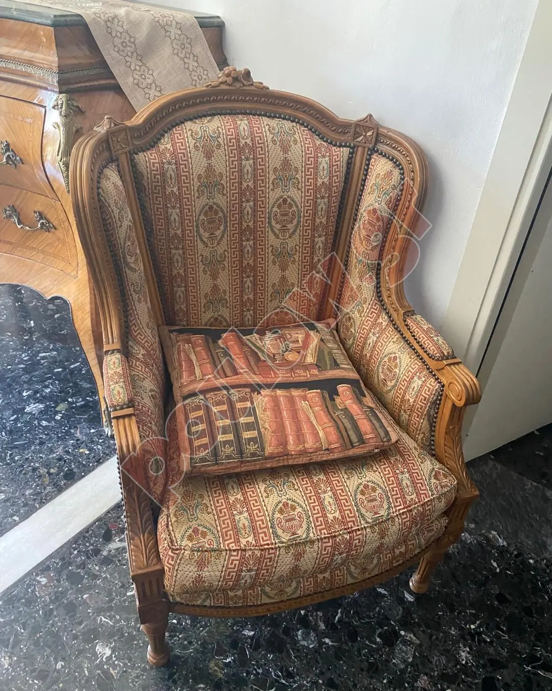 επιπλα αντικες 