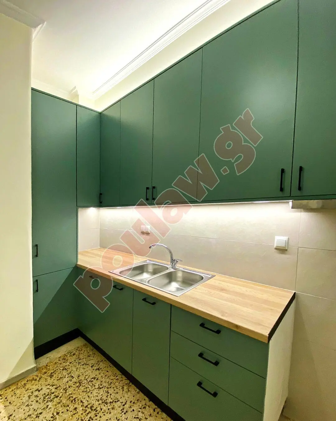 Ενοικιάζεται οροφοδιαμέρισμα στην Πάτρα 