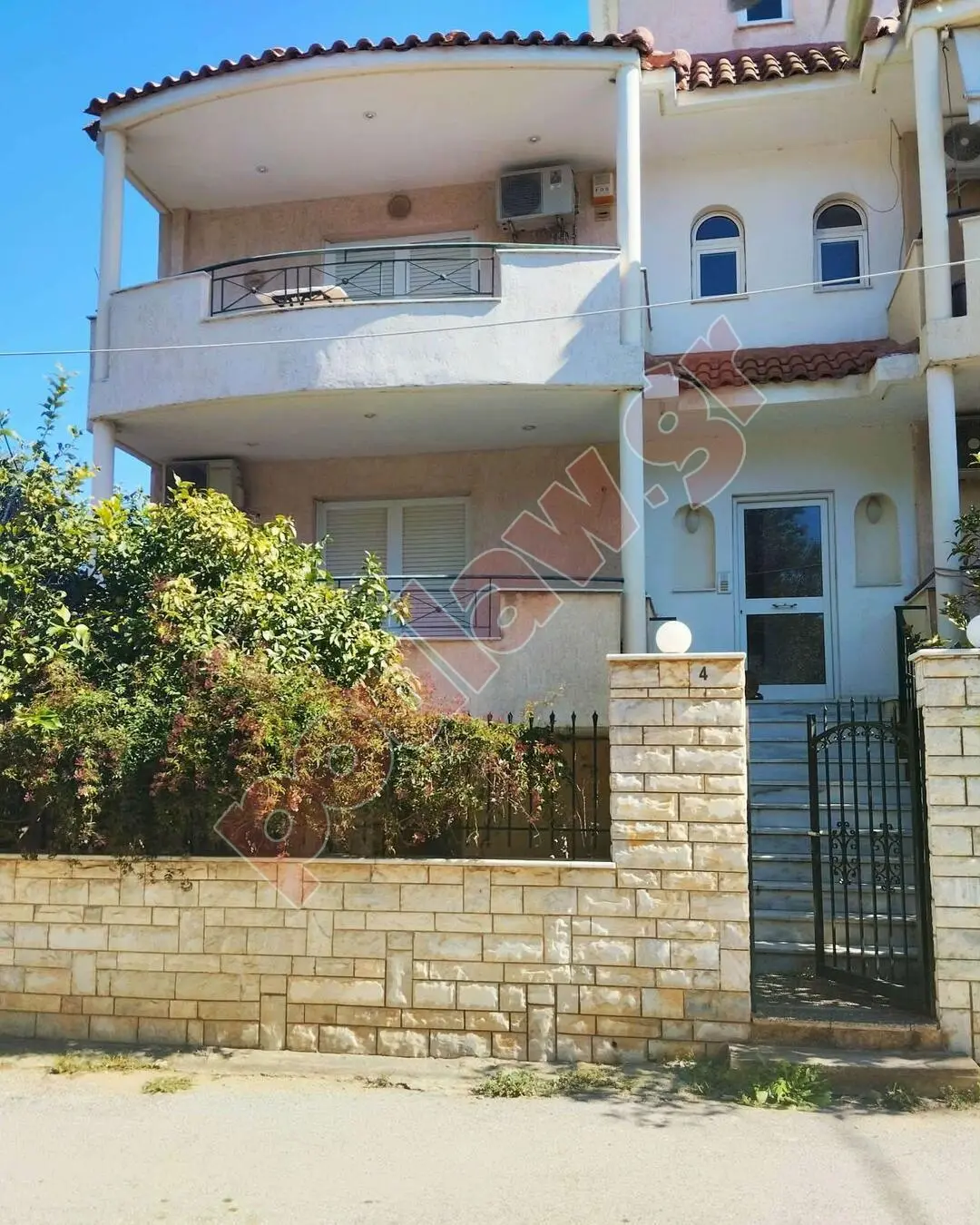 Μαιζονέτα στην Νέα Μάκρη