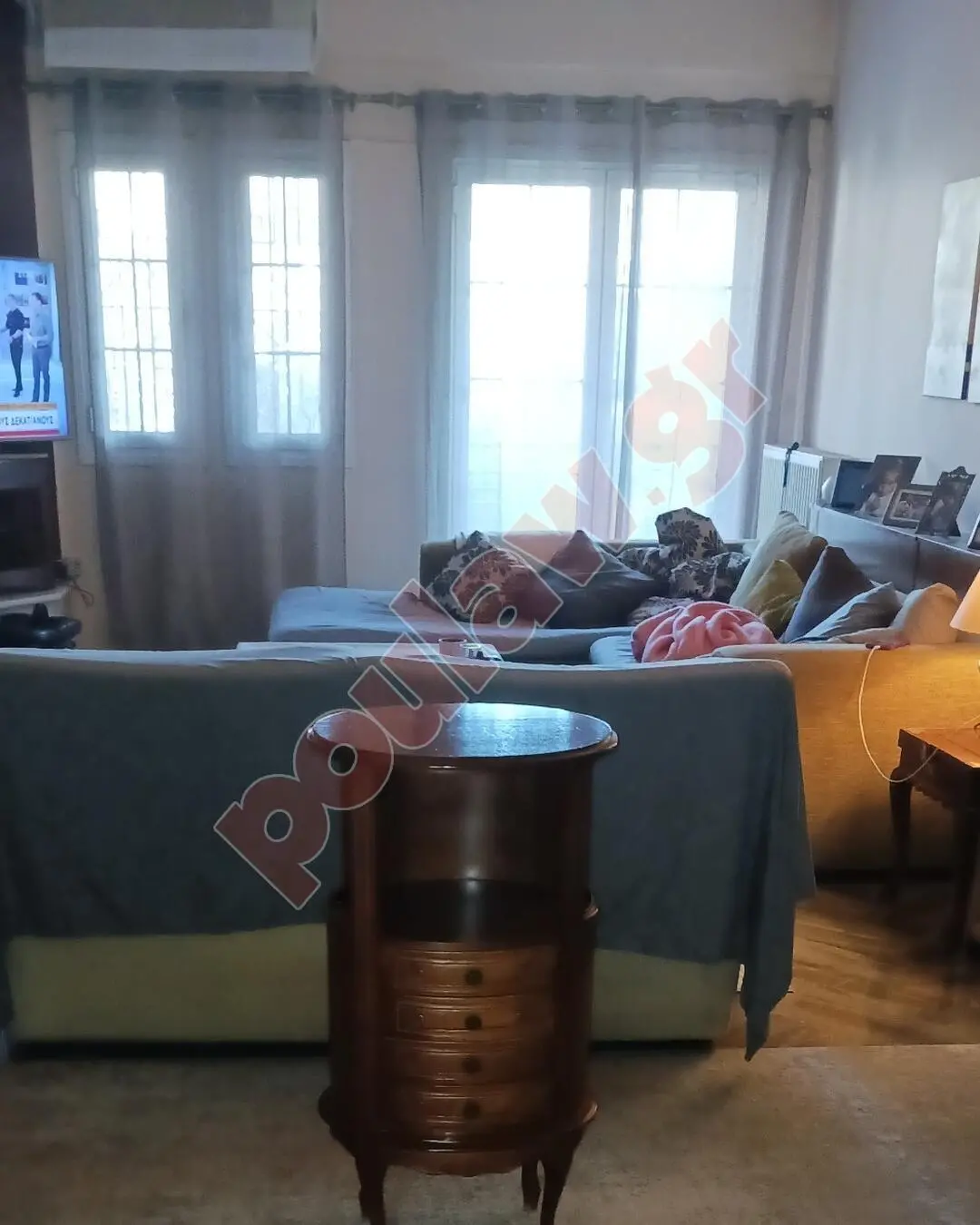 Μικροεπιπλο σαλονιου με συρταρια