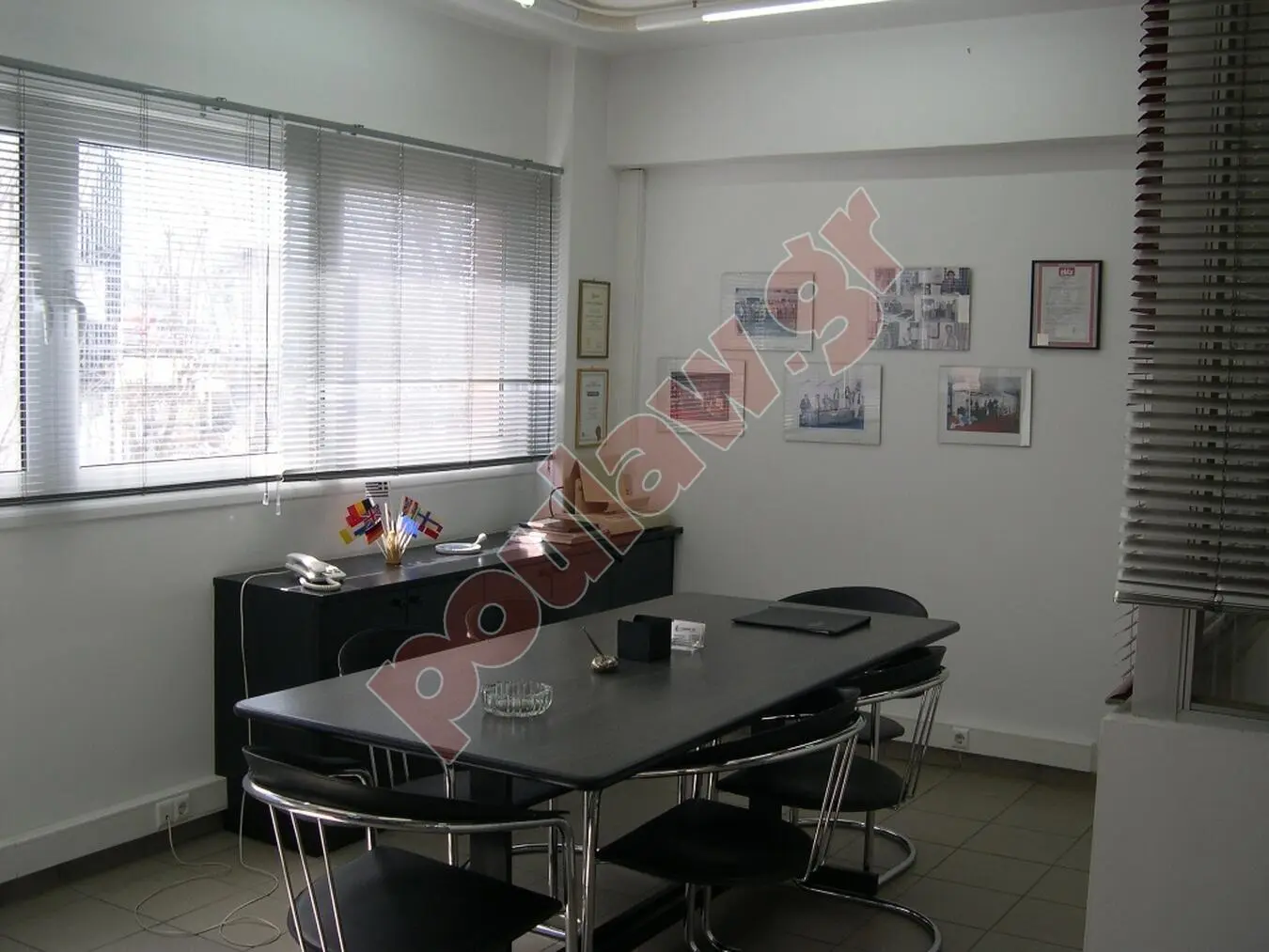 Επιπλα και εξοπλισμος γραφείων