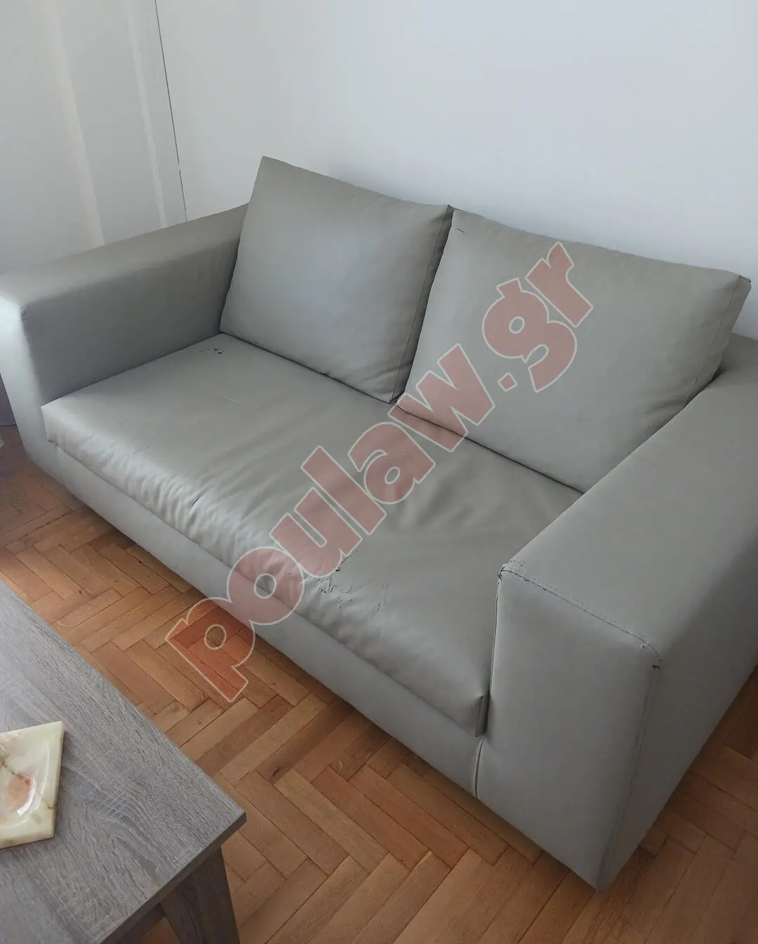 2 διθέσιοι καναπέδες 