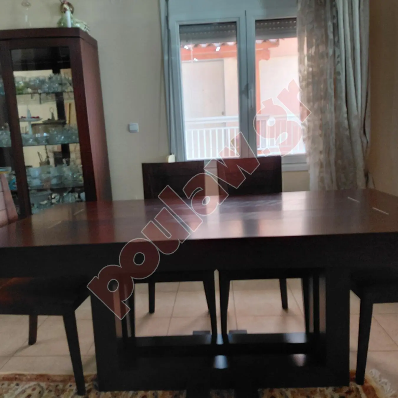 Πωλείται ξύλινη τραπεζαρία μαζί με 6 καρέκλες Πωλείται ξύλινη τραπεζαρία μαζί με 6 καρέκλες