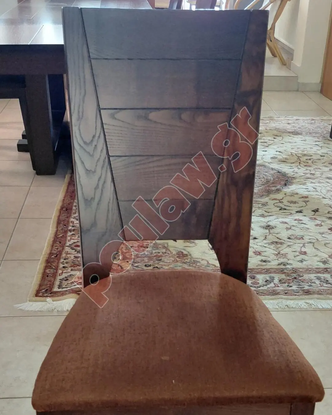 Πωλείται ξύλινη τραπεζαρία μαζί με 6 καρέκλες Πωλείται ξύλινη τραπεζαρία μαζί με 6 καρέκλες