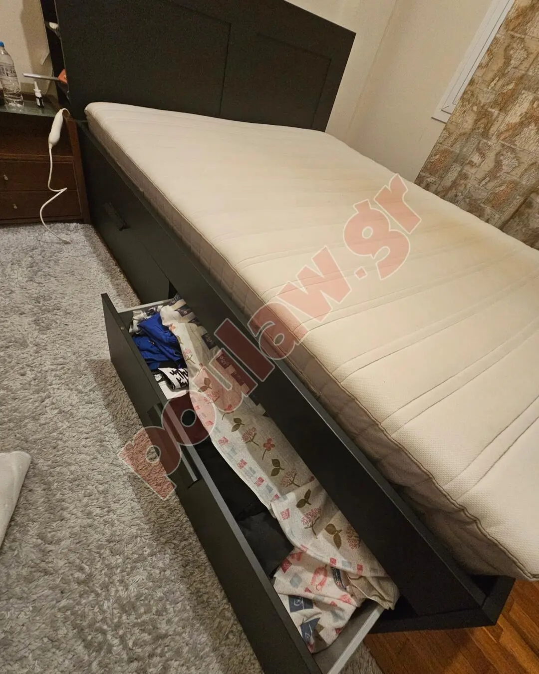 κρεβάτι διπλό με αποθηκευτικό χώρο 