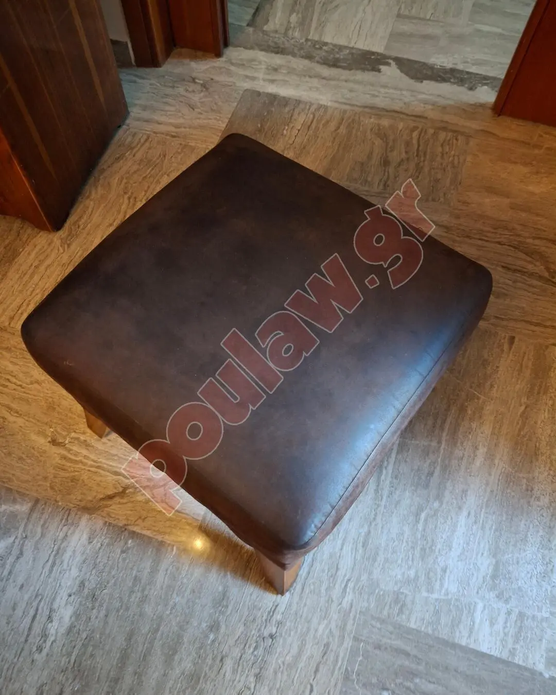 2 πολυθρόνες με 2 σκαμπό 