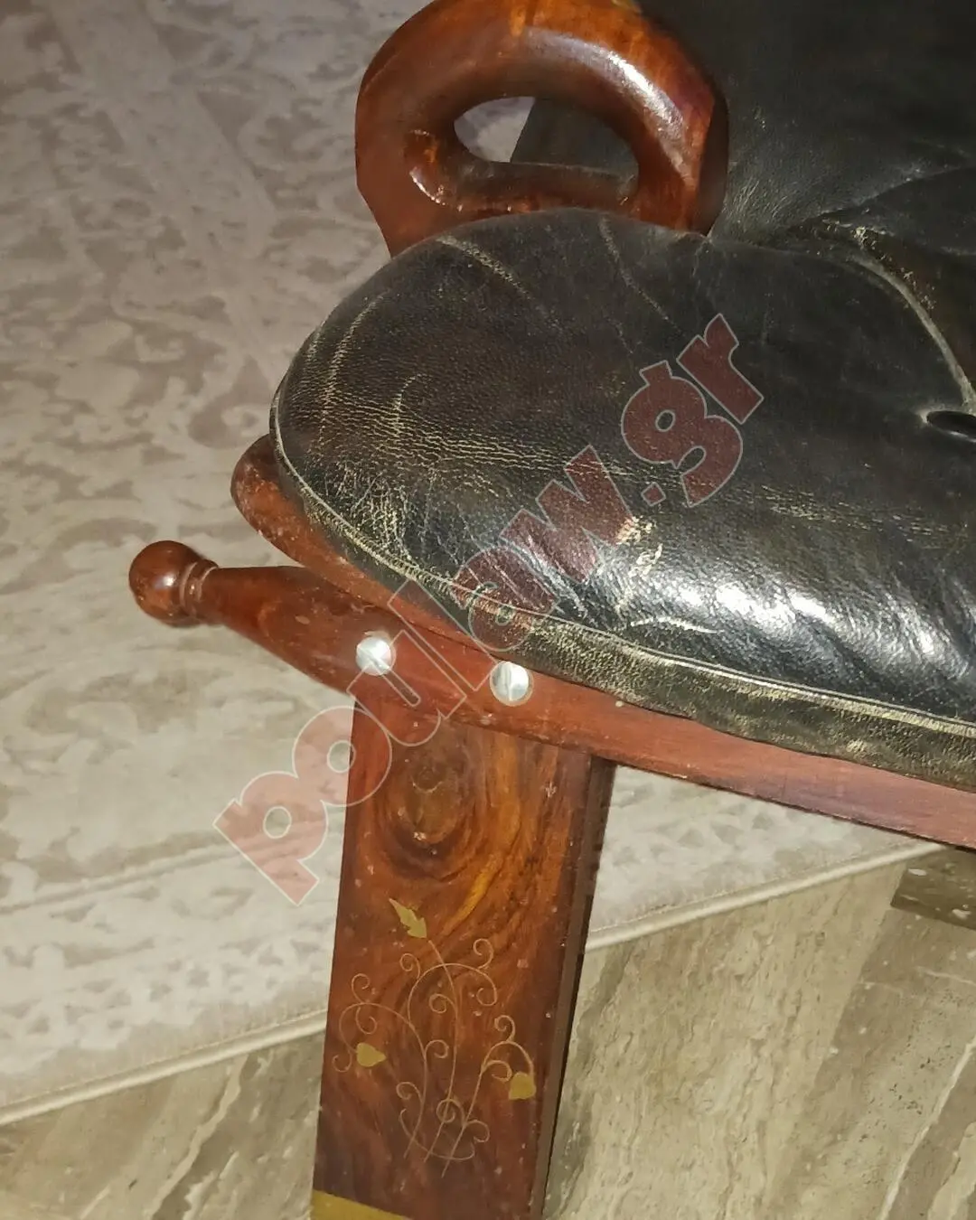 Σκαμπο για τζακι